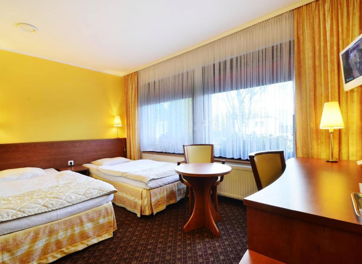 Hotel Astra Tajemniczy Ogrod Poznan Luaran gambar